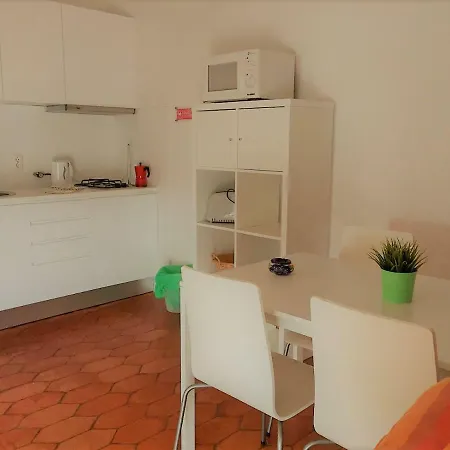 Casa Da Mesa Redonda * Lagos